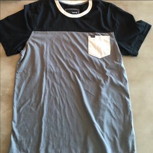 😎 Hurley color block T